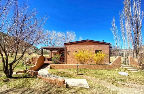 Lewis House | Charming 3 bedroom Ranch in scenic McElmo Canyon