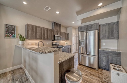 Salida House | Charming 3BR ~ Sleeps 6 ~ Walk/Bike to downtown Salida
