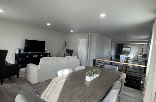 Pueblo House | Charming 4-bedroom house with AC, WiFi in delightful Pueblo