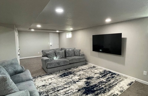 Pueblo House | Charming 4-bedroom house with AC, WiFi in delightful Pueblo