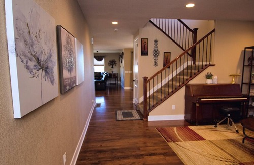Parker House | Charming 6-BR Home with Open Space & Park, Ideal for Gatherings