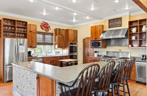 Indian Pass House | Charming Beachfront Beach House/2BR/Loft/Sleeps 8