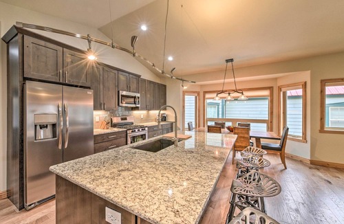 Buena Vista House | Charming Buena Vista Home ~ 1 Block to Main Street