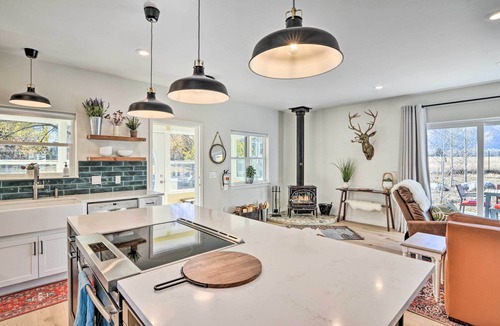 Buena Vista House | Charming Buena Vista Home w/Private Hot Tub!