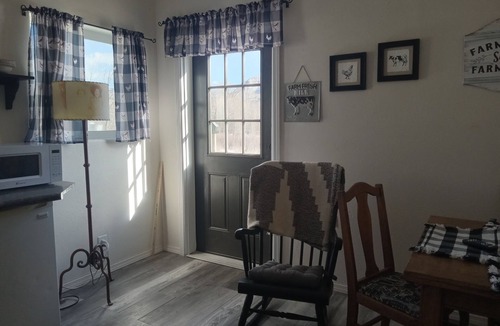 Mancos House | Charming bungalow in historical Mancos with WiFi. Privacy and beautiful views.