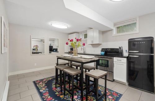 University North Apartment | Charming Bungalow Next to CSU - Free Cruiser Bikes