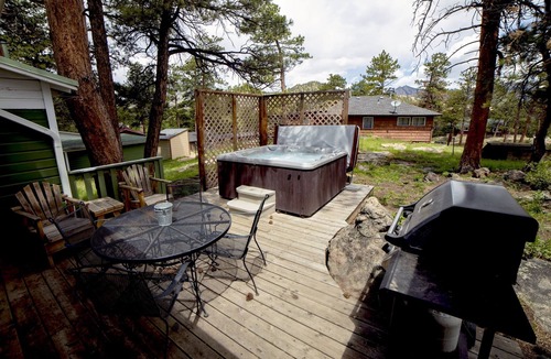 Estes Park Cabin | Charming Cabin, Next To National Park 3 Bedroom Cabin - #20-NCD0297