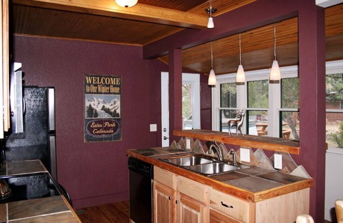 Estes Park Cabin | Charming cabin, next to National Park