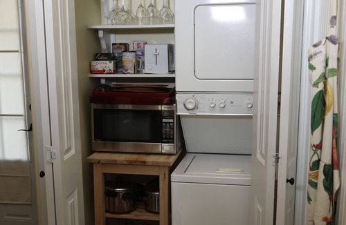Broadmoor Cottage | Charming Cheyenne Cañon Cottage, Steps To The Broadmoor & Seven Falls!