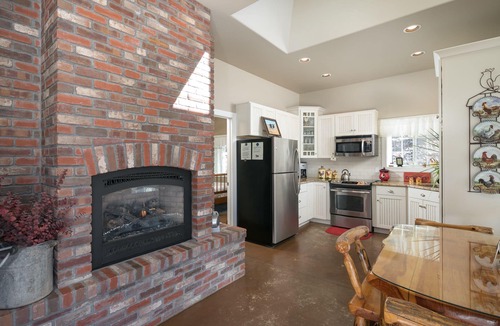 Durango House | Charming Country Barn in the Animas River Valley