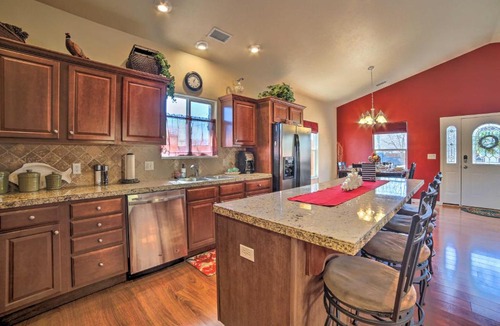 Fruita House | Charming Fruita Home - Walk to Downtown!