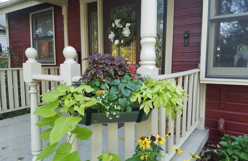 Littleton House | Charming Historic Home with Stunning Gardens