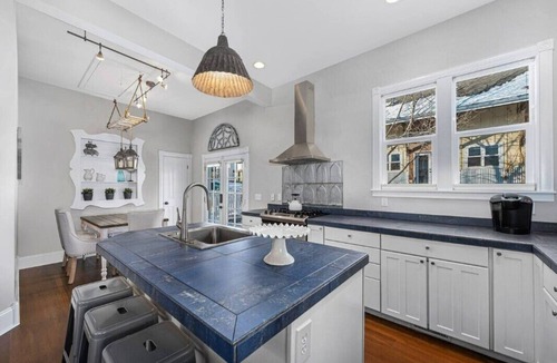 Lafayette House | Charming Historical Home - Walk to Restaurants