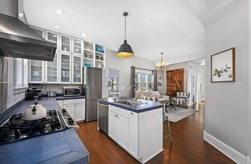 Lafayette House | Charming Historical Home - Walk to Restaurants