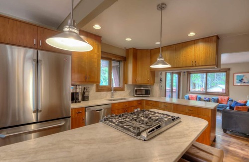 Breckenridge Heights House | Charming + Hot Tub + Close to slopes - Breck Bicycle House