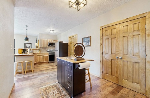 Bayfield House | Charming house w/full kitchen, peaceful location & wifi