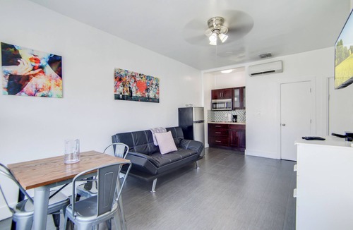 Flamingo/Lummus Apartment | Charming Large Studio Near Ocean Dr - South Beach