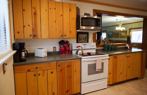 Black Hawk Cabin | Charming Log Cabin for Peaceful Mountain Getaway!