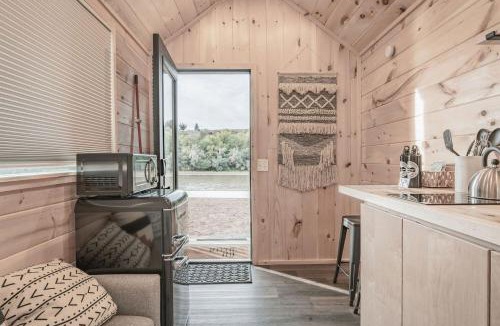 Pear Park House | Charming Micro Home Escape: Unforgettable Glamping Experience in Colorado