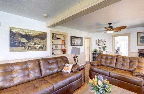 Montrose House | Charming Montrose Family Home Block to Downtown!