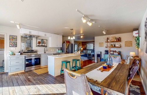 Rye House | Charming Mountain Stay w/Enclosed Yard & Grill