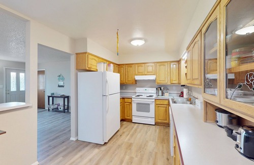 Fort Garland House | Charming Mountain Retreat with Stunning Views and Cozy Living Room