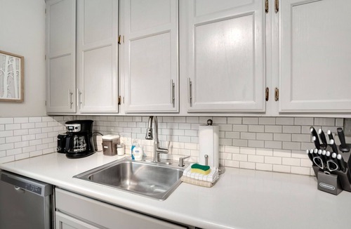 Capitol Hill House | Charming Old Town Bungalow w/FREE Cruiser Bikes