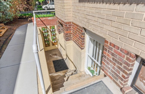 Alamo Placita Apartment | Charming Parisian studio in Denver, Colorado