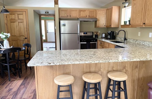 Larkspur Apartment | Charming Rustic Ranch