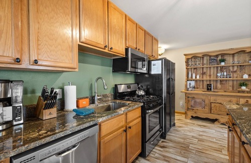 Ouray Condo | Charming Top Floor Downtown Ouray Retreat | Spectacular Views