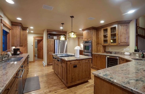 Fairway Meadows House | Chateau Belle | Luxury Mountain Retreat with Panoramic Views