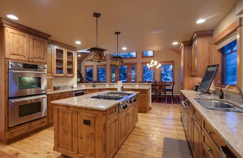 Fairway Meadows House | Chateau Belle | Luxury Mountain Retreat with Panoramic Views