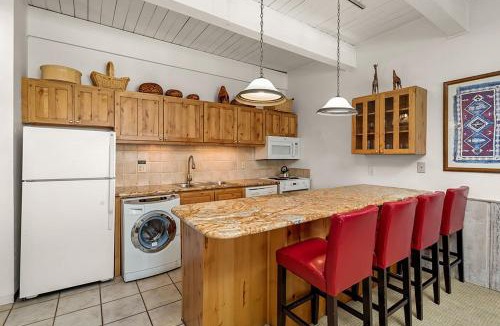 Aspen House | Chateau Chaumont Unit 19, Spacious Top-Floor Condo with Great Location