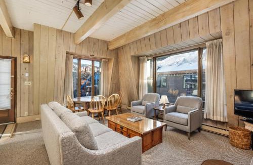 Aspen House | Chateau Dumont Unit 15, Spacious Top Floor Condo, Two Blocks from Aspen Mountain