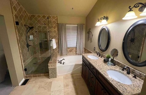 Southeast Colorado Springs House | Cheerful 5-bedroom Colorado Mountain View home
