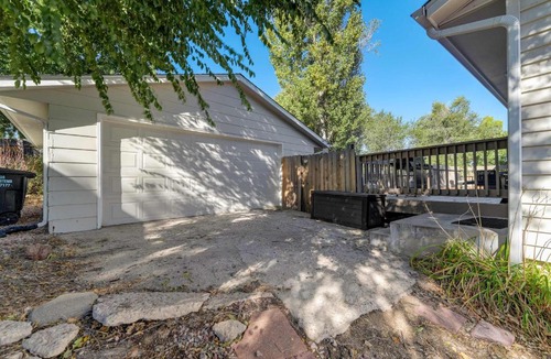 Village Seven Apartment | Cheerful Chalet Centrally Located w BBQ Pit