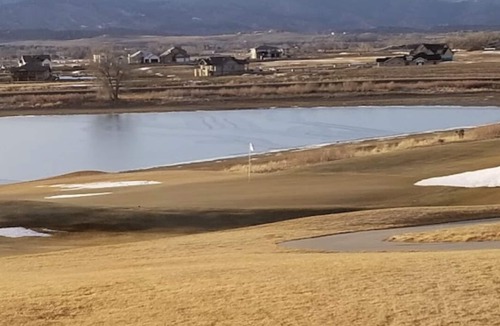 Berthoud House | Cheerful home with Mountain Views & Private Yard