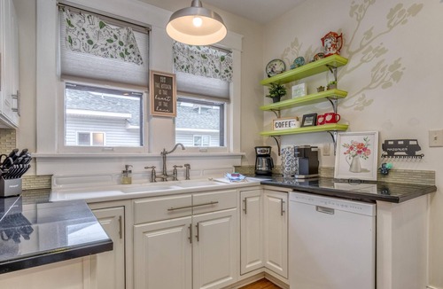 Fruita House | Cherry Blossom I: Downtown w/Fenced Yard for Dogs!