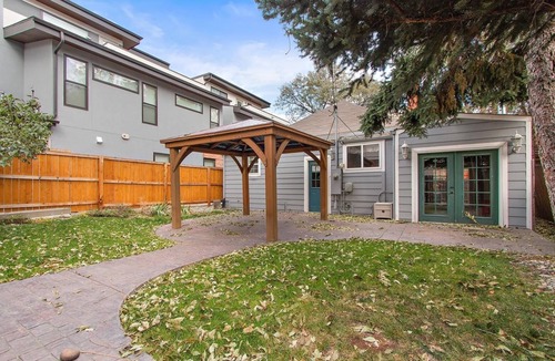 Cherry Creek Apartment | Cherry Creek North - Walkable! Discount cleaning fee! Basement level apartment