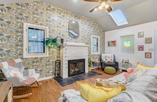 Cascade-Chipita Park Ski Chalet | Chic chalet w/hot tub, ping-pong, arcade bball