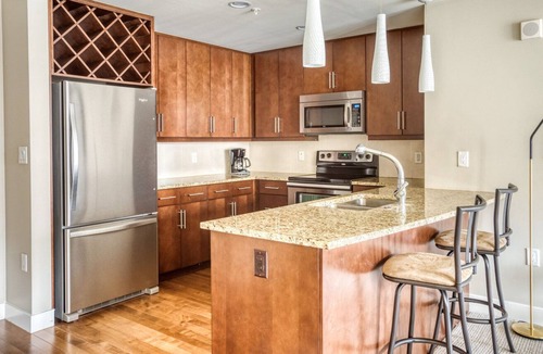 Cherry Creek Apartment | Chic Cherry Creek 2BR w/ Gym & Dog Park, 2 blocks to Mall, by Blueground