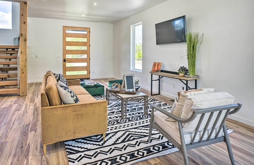 Rifle House | Chic Mountain Escape < 7 Mi to Rifle Falls!