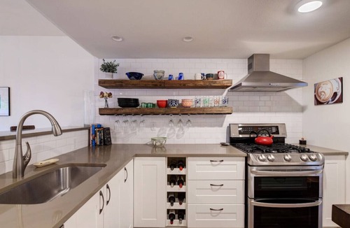 Green Meadows House | Chic Townhome ~ 5 min drive to Pearl ~ Game Room