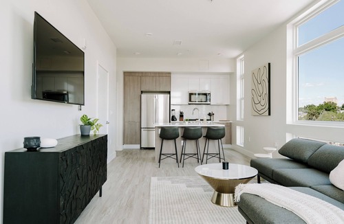 Jefferson Park Condo | Chilltop Lounge | Espadin LoHi