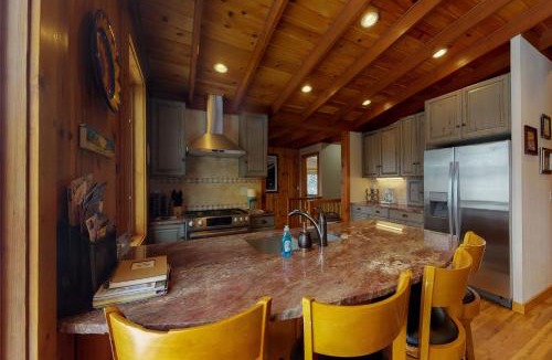 Green Mountain Falls House | Chipmunk Cabin