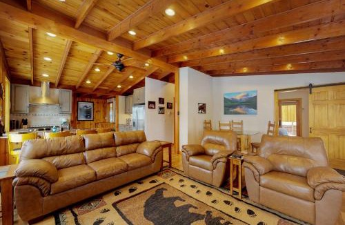 Green Mountain Falls House | Chipmunk Cabin