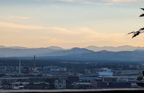 Downtown Denver Condo | City Lights & Mountain Sights – Downtown Denver Stay at Downtown Suite