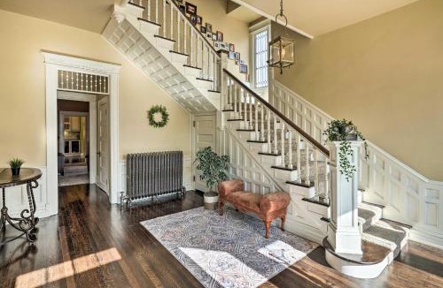 Canon City House | Classic Cañon City Getaway - 13 Mi to Royal Gorge!