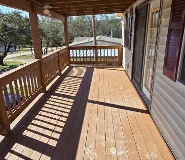 Almont Apartment | Classic Charm Close to Lake 2