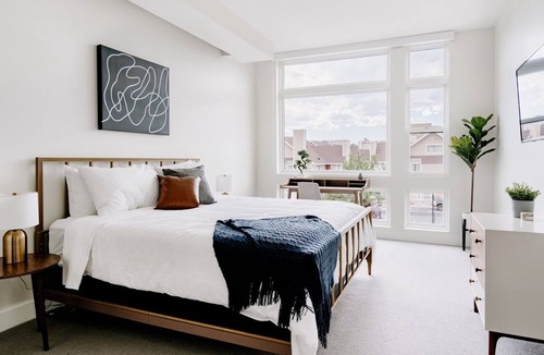 Highland Condo | Classic Contemporary Lifestyle Loft | Espadín LoHi